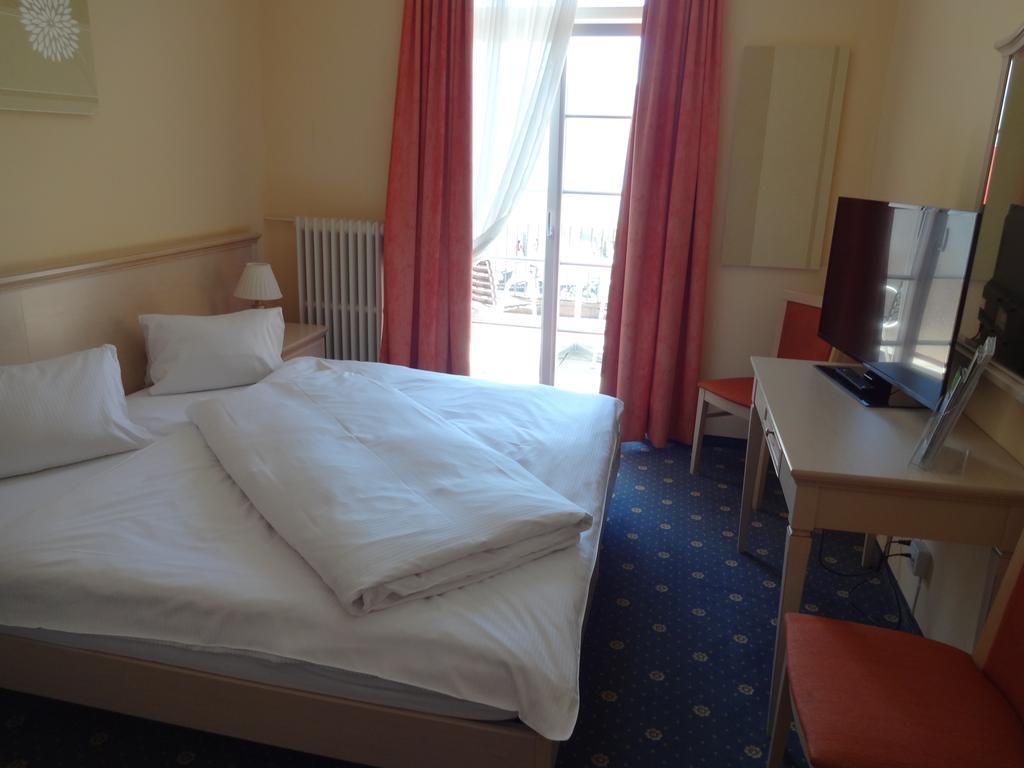 Schweizerhof Hotel 3*
