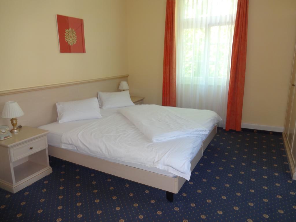 Hotel Schweizerhof 3*